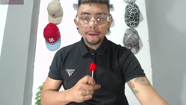 BASTIAN NICOLAS  online show from 02-14-26, 04:02