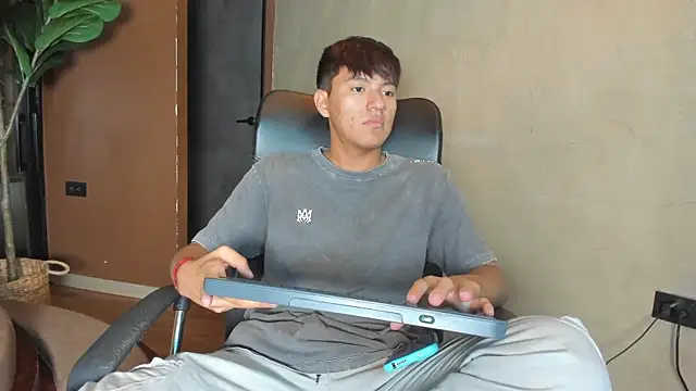 isaac grimm online show from 02-06-26, 03:35