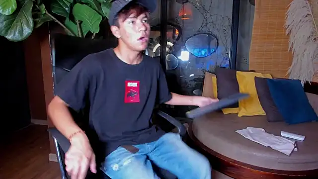 isaac grimm online show from 04-07-26, 02:57