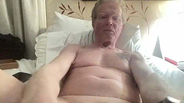 Tom03276 online show from 01-08-26, 10:49