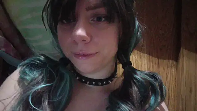 Snapshot of spunfoxxx chatting on 02-13-26, 01:16 spunfoxxx online show from 02-13-26, 01:16