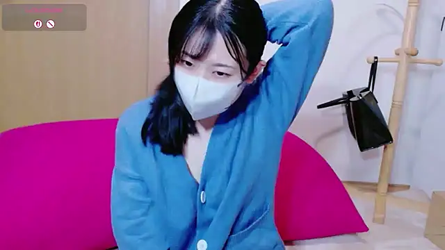 Snapshot of shiorin_3 chatting on 05-08-26, 10:30 shiorin 3 online show from 05-08-26, 10:30