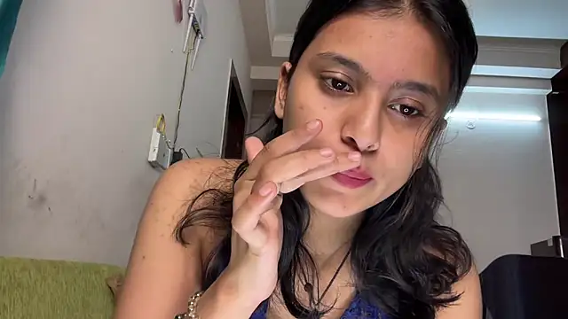 Piyyuu online show from 04-12-26, 03:37