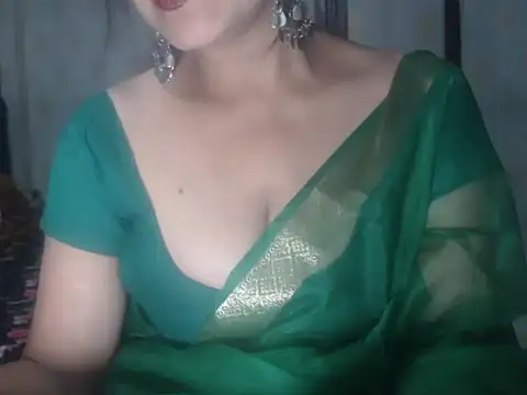 Hotronita123 online show from 02-04-26, 05:19