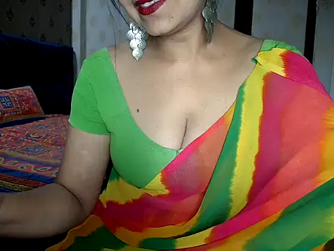 Hotronita123 online show from 06-15-26, 05:45