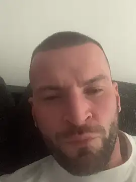 Snapshot of Chcemto1616 chatting on 03-01-26, 03:23 Chcemto1616 online show from 03-01-26, 03:23