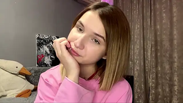 VikkiWittel online show from 12-02-25, 05:47