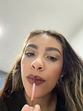 Julieta-8 online show from 11-30-25, 11:49