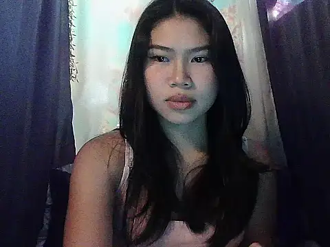 Snapshot of Allysonxx05 chatting on 02-20-26, 11:39 Allysonxx05 online show from 02-20-26, 11:39