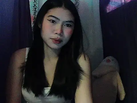Snapshot of Allysonxx05 chatting on 02-13-26, 01:27 Allysonxx05 online show from 02-13-26, 01:27