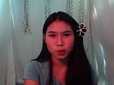 Allysonxx05 online show from 12-16-25, 05:11