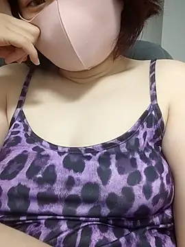 Snapshot of miniiceyya chatting on 02-26-26, 04:29 miniiceyya online show from 02-26-26, 04:29