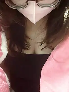 Snapshot of miniiceyya chatting on 01-08-26, 05:52 miniiceyya online show from 01-08-26, 05:52