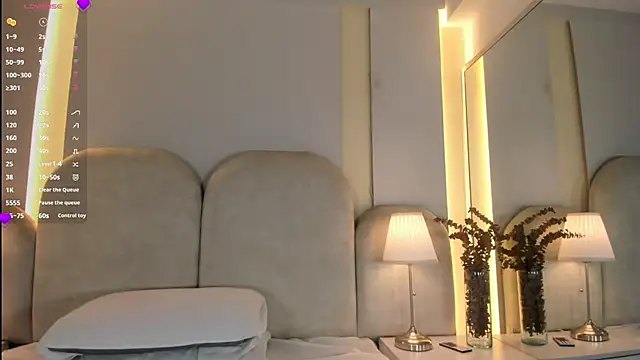 Alicia Monroe  online show from 06-27-26, 12:00