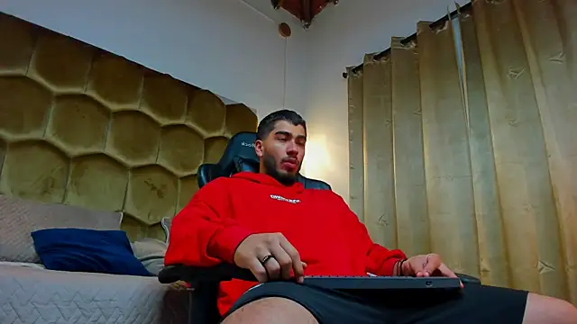 Franco banderas online show from 02-24-26, 09:54