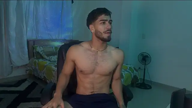 Franco banderas online show from 03-31-26, 02:41