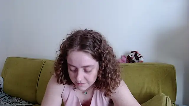 DeliaBlew online show from 05-20-26, 04:48