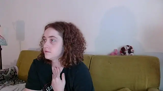 DeliaBlew online show from 05-17-26, 11:43