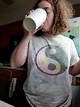 DeliaBlew online show from 04-22-26, 04:58