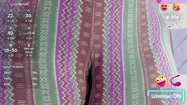 Snapshot of Laurent_Brownn chatting on 12-13-25, 08:04 Laurent Brownn online show from 12-13-25, 08:04