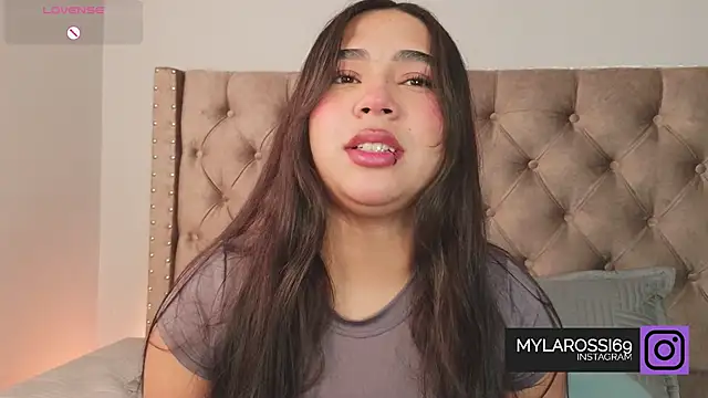 Snapshot of Mylarossi chatting on 06-15-26, 02:50 Mylarossi online show from 06-15-26, 02:50
