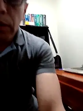 JRAdams23 online show from 12-17-25, 02:22