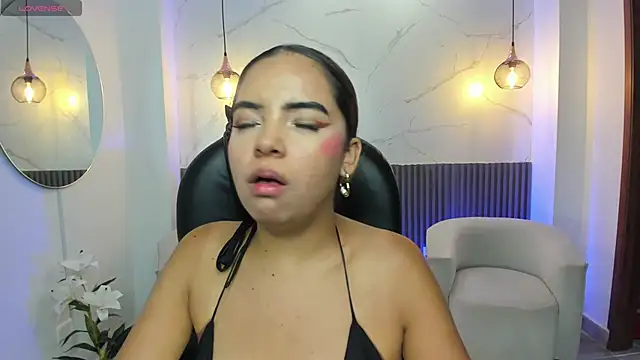 Snapshot of alana_martiins chatting on 04-30-26, 08:57 alana martiins online show from 04-30-26, 08:57