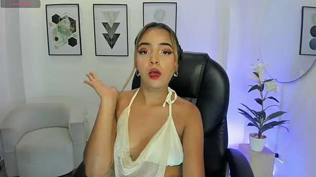 Snapshot of alana_martiins chatting on 04-09-26, 07:31 alana martiins online show from 04-09-26, 07:31