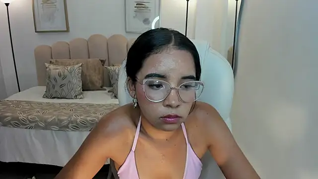 Snapshot of alana_martiins chatting on 06-21-26, 03:51 alana martiins online show from 06-21-26, 03:51