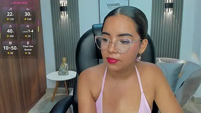 Snapshot of alana_martiins chatting on 05-23-26, 08:08 alana martiins online show from 05-23-26, 08:08