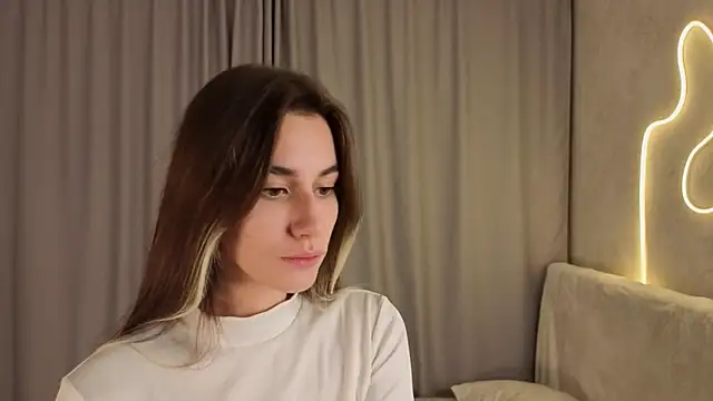 NilaBartkus online show from 11-30-25, 06:41