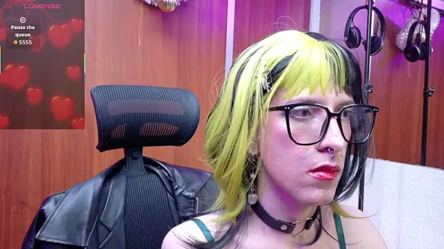 Asami y online show from 12-19-25, 04:49