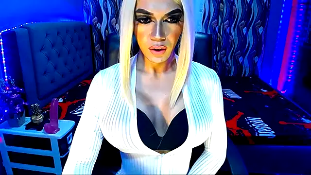 cruelahna online show from 12-16-25, 04:55