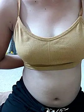 Sizzling Quinn online show from 04-22-26, 05:31