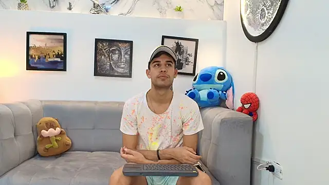 Snapshot of BIG_COCKS chatting on 12-17-25, 07:24 BIG COCKS online show from 12-17-25, 07:24