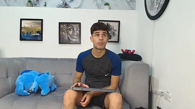 Snapshot of BIG_COCKS chatting on 12-20-25, 07:11 BIG COCKS online show from 12-20-25, 07:11