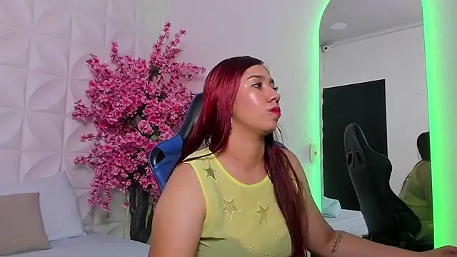 lia violetta online show from 12-18-25, 07:29