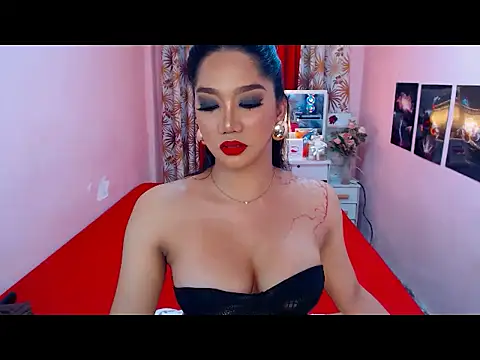 Snapshot of UrScreenGoddess chatting on 05-22-26, 11:47 UrScreenGoddess online show from 05-22-26, 11:47