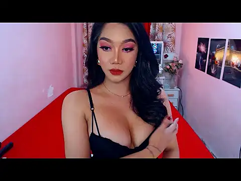 Snapshot of UrScreenGoddess chatting on 06-03-26, 12:11 UrScreenGoddess online show from 06-03-26, 12:11