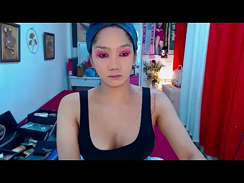 UrScreenGoddess online show from 12-16-25, 10:36