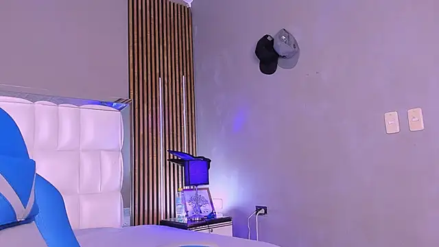 xCharlotte 20 online show from 12-03-25, 01:54