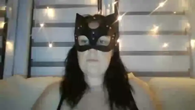 Snapshot of bellavelours chatting on 06-19-26, 08:25 bellavelours online show from 06-19-26, 08:25