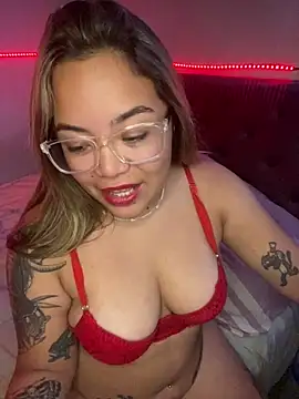 Lindalatina2001 online show from 02-27-26, 01:28