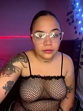 Lindalatina2001 online show from 01-14-26, 11:41