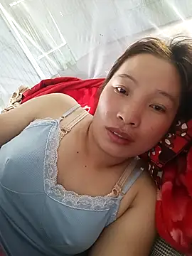 Evelyn-n online show from 12-19-25, 05:10