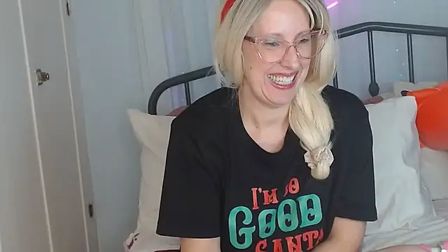 Katina-LoveJoy online show from 12-21-25, 02:46