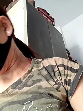 RADHIKA-1143 online show from 12-18-25, 09:58