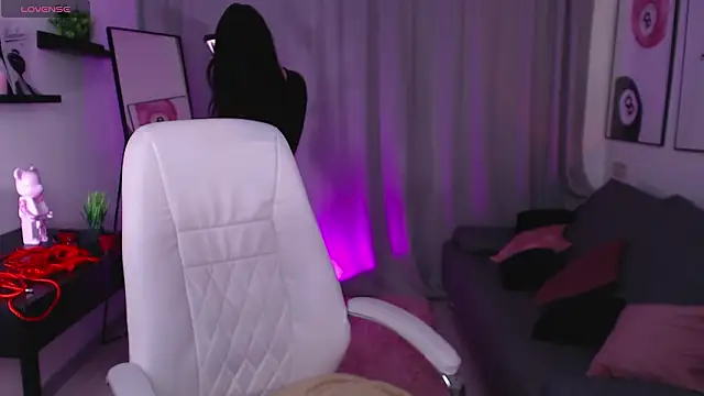 Eliza Bennet online show from 02-26-26, 08:03