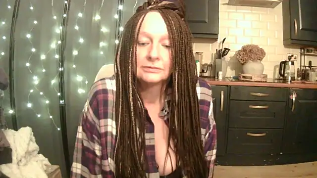 pixxiexo online show from 12-22-25, 05:29