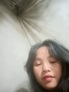 Snapshot of Pretty-haert chatting on 12-21-25, 02:52 Pretty-haert online show from 12-21-25, 02:52